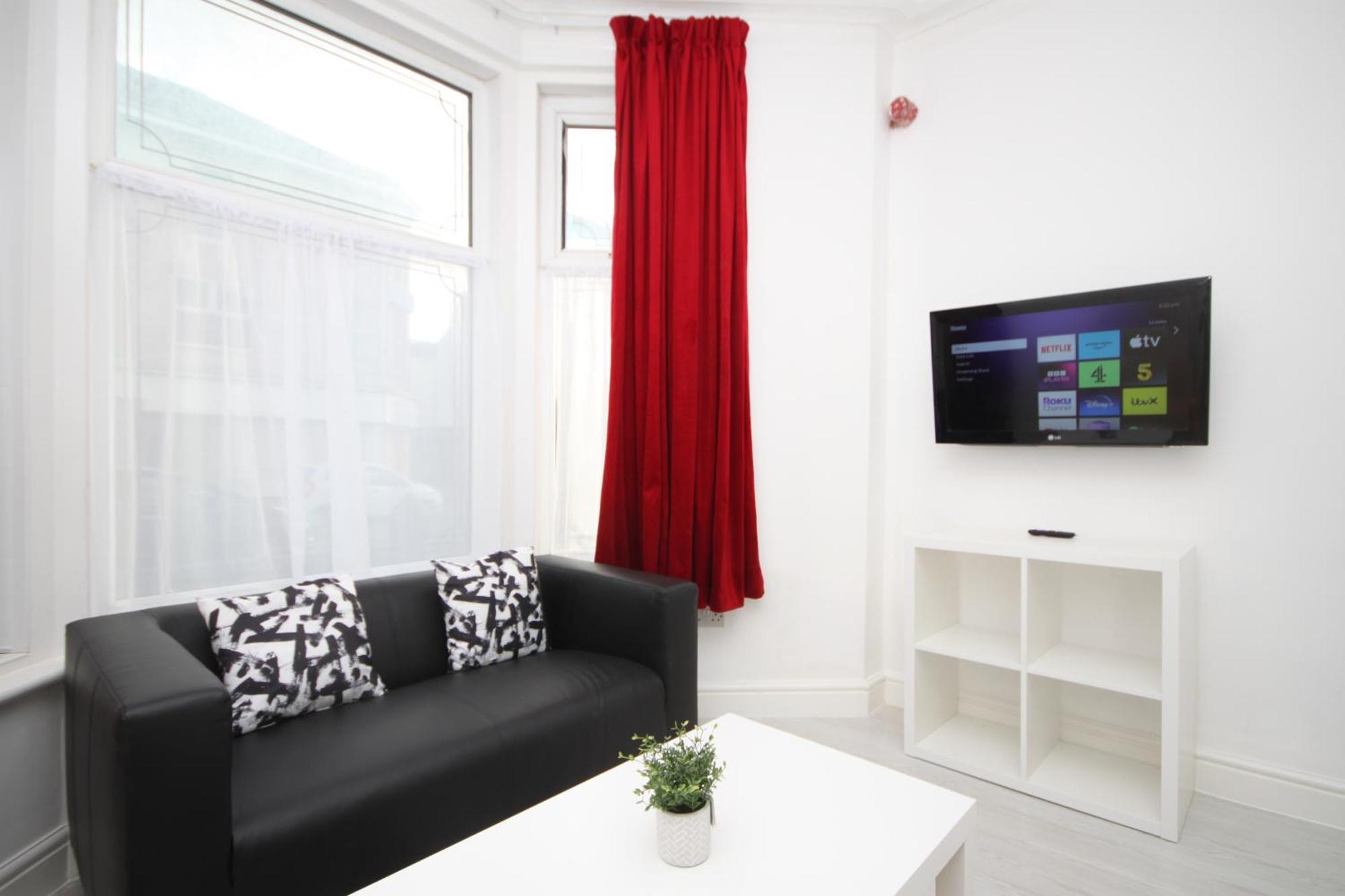 Barton Beachside - Stylish Studio Apartment, Double & Single - Central Beach & Promenade Location - Over 21'S, Family Friendly Only, Id Required Blackpool Esterno foto