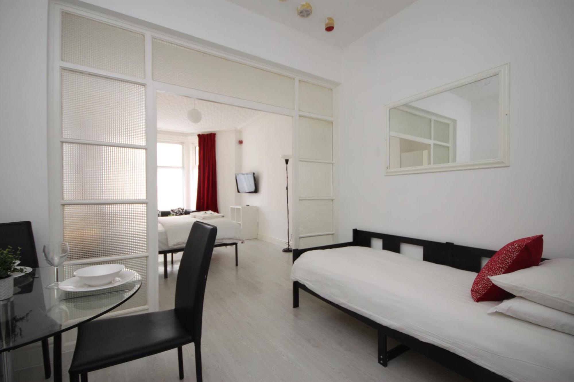 Barton Beachside - Stylish Studio Apartment, Double & Single - Central Beach & Promenade Location - Over 21'S, Family Friendly Only, Id Required Blackpool Esterno foto
