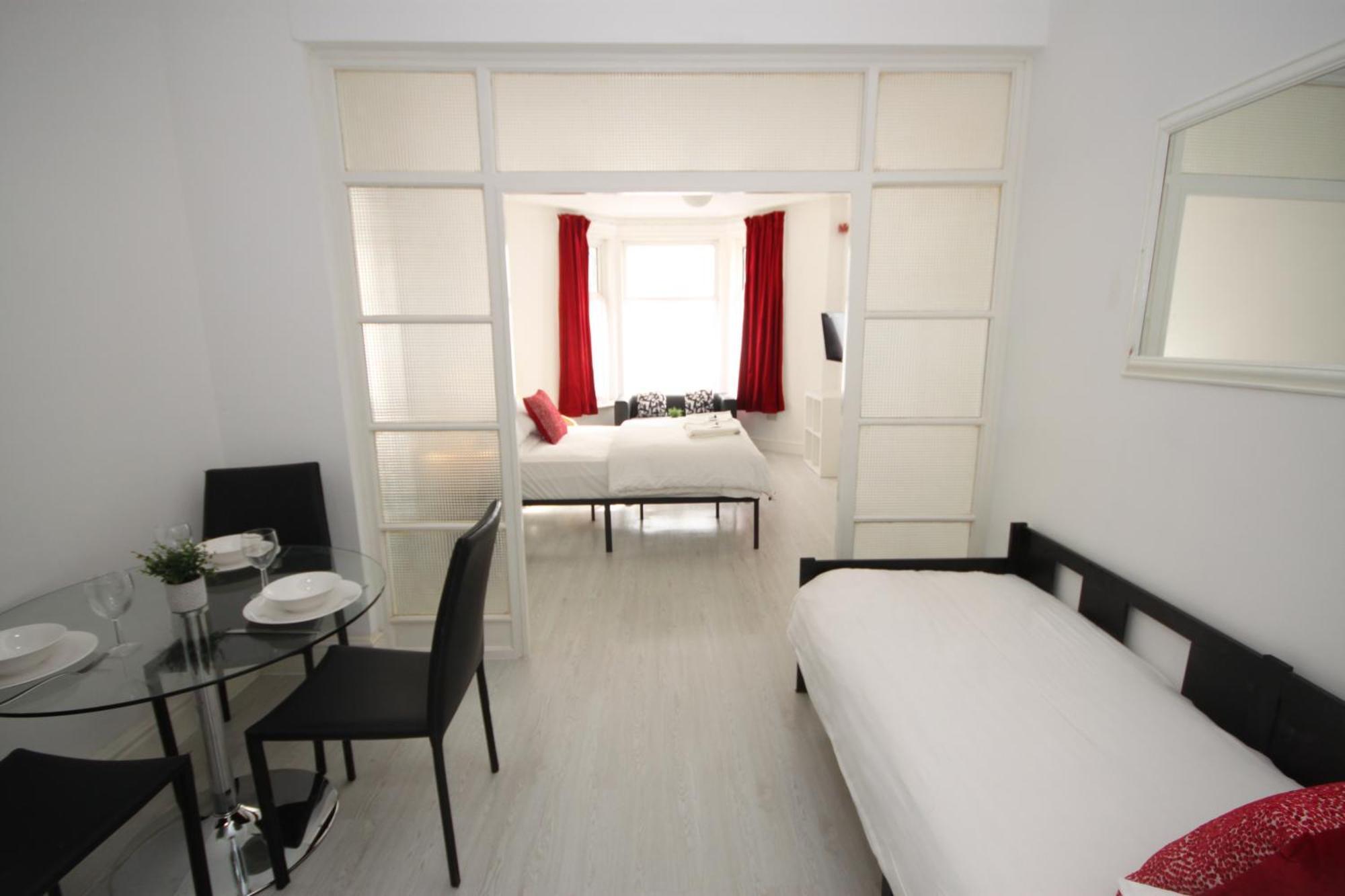 Barton Beachside - Stylish Studio Apartment, Double & Single - Central Beach & Promenade Location - Over 21'S, Family Friendly Only, Id Required Blackpool Esterno foto