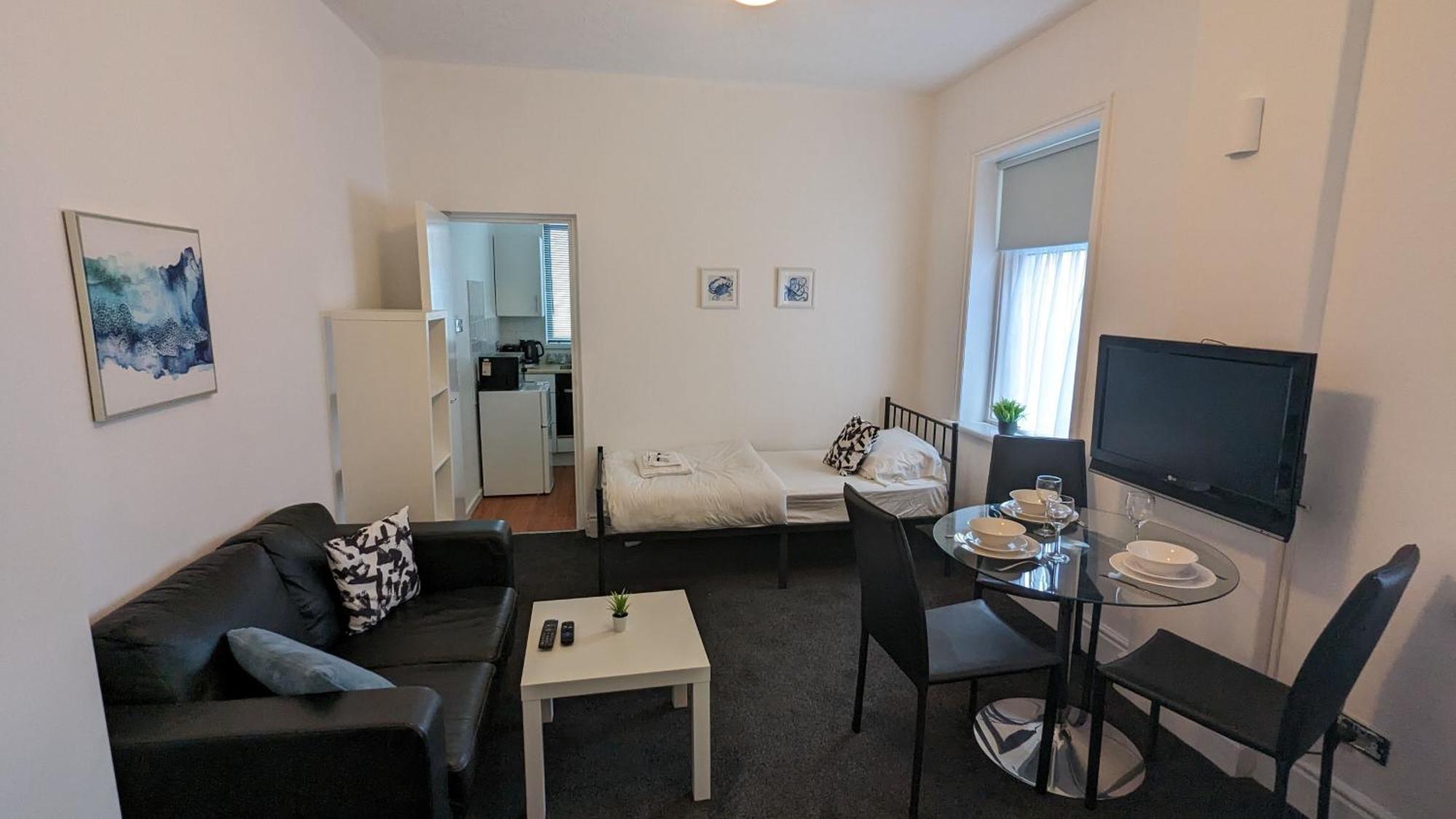 Barton Beachside - Stylish Studio Apartment, Double & Single - Central Beach & Promenade Location - Over 21'S, Family Friendly Only, Id Required Blackpool Esterno foto